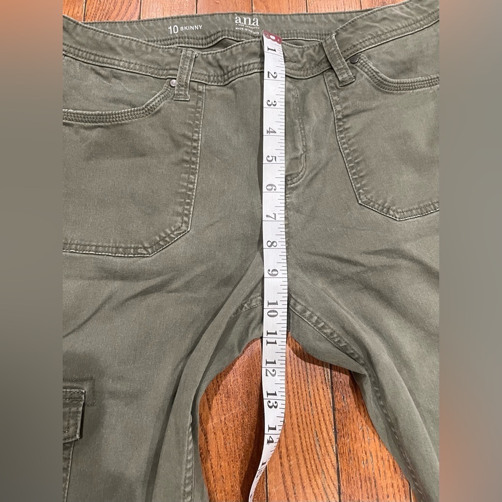 a.n.a Women's Olive Cargo Jeans - Picture 8 of 12